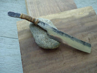 hand-forged Kamisori-style straight razor by Metals Artisan